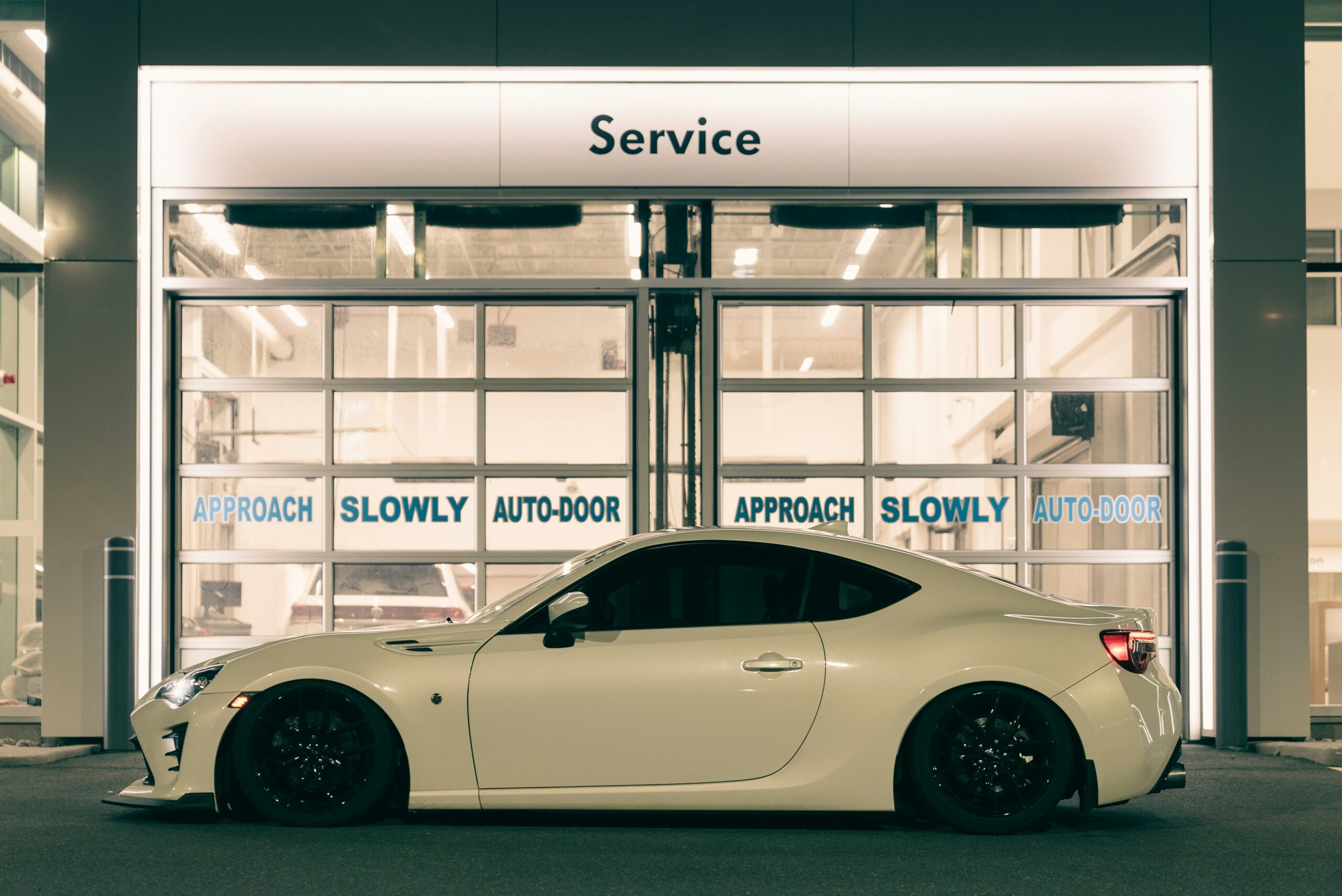 Should You Get a Vehicle Service Contract When Leasing?